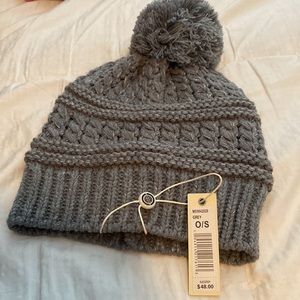 Max studio grey winter hat